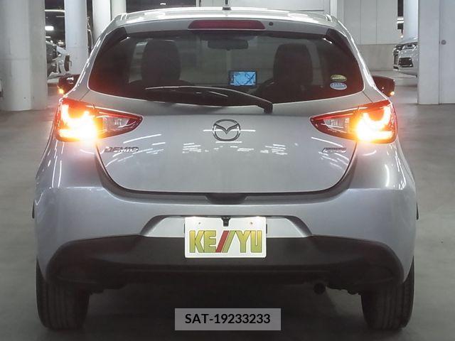 Mazda DEMIO 2017-02 335529-5