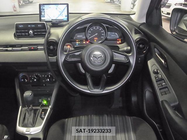 Mazda DEMIO 2017-02 335529-9
