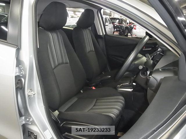 Mazda DEMIO 2017-02 335529-11