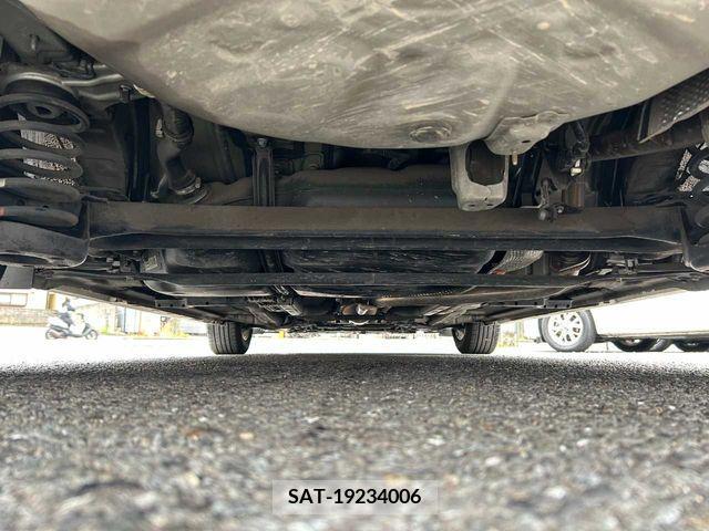 Toyota PRIUS 2012-11 322059-28