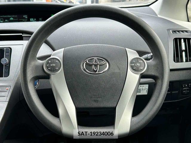 Toyota PRIUS 2012-11 322059-9