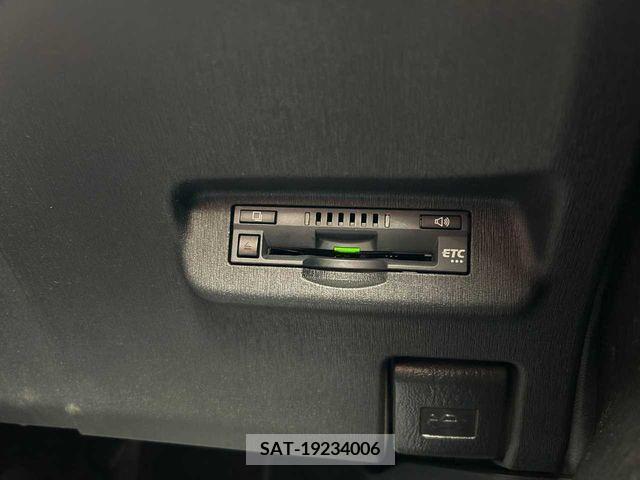 Toyota PRIUS 2012-11 322059-15