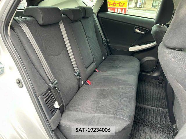 Toyota PRIUS 2012-11 322059-17
