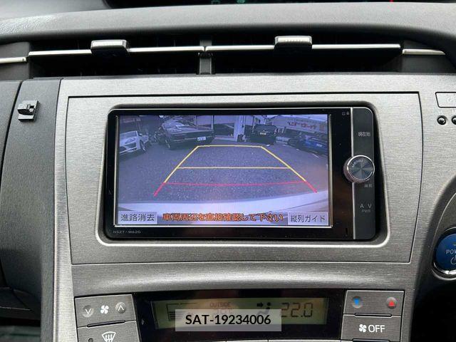Toyota PRIUS 2012-11 322059-13