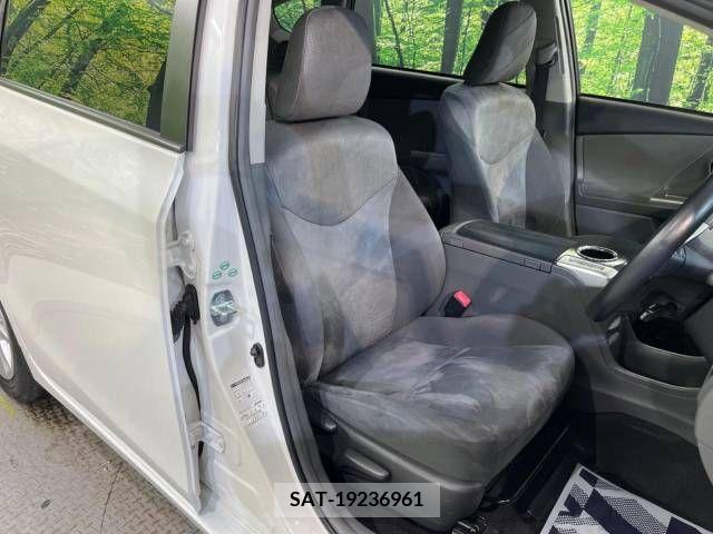 Toyota PRIUS ALPHA 2012-07 282445-8