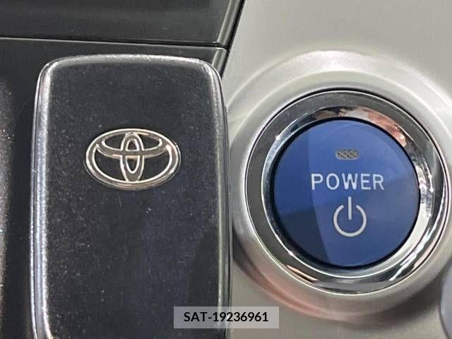 Toyota PRIUS ALPHA 2012-07 282445-6