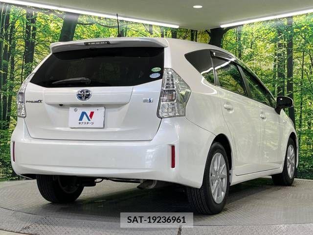 Toyota PRIUS ALPHA 2012-07 282445-17