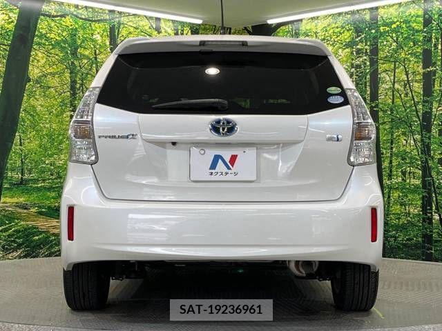 Toyota PRIUS ALPHA 2012-07 282445-15
