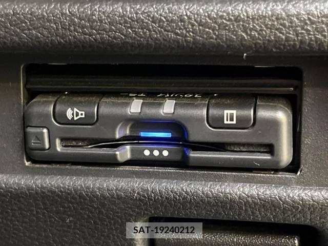 Suzuki HUSTLER 2022-02 312983-6