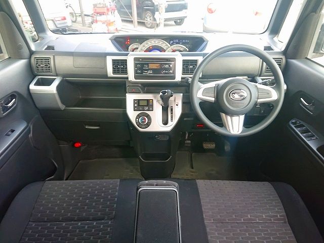 Daihatsu WAKE 2015-10 192993-1