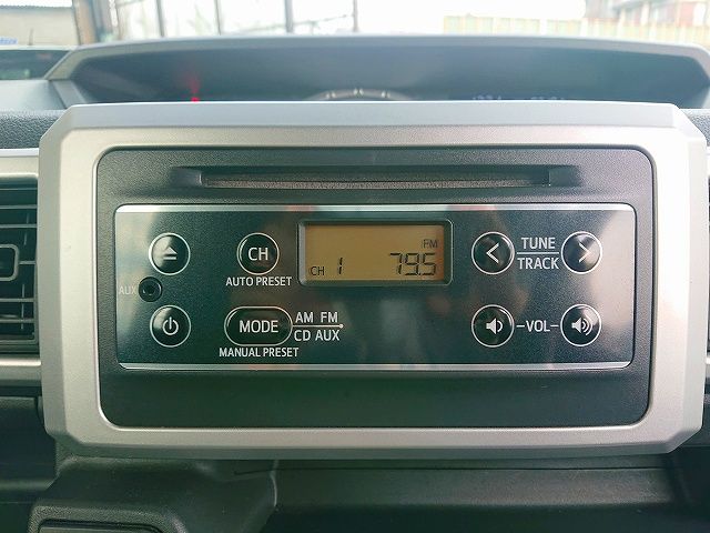 Daihatsu WAKE 2015-10 192993-5