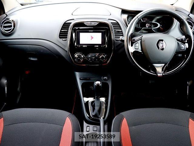 Renault CAPTUR 2015-03 202866-1