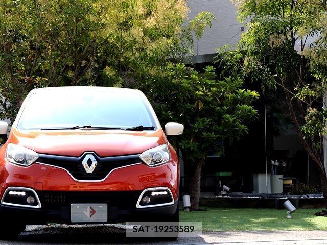 Renault CAPTUR 2015-03 202866-5
