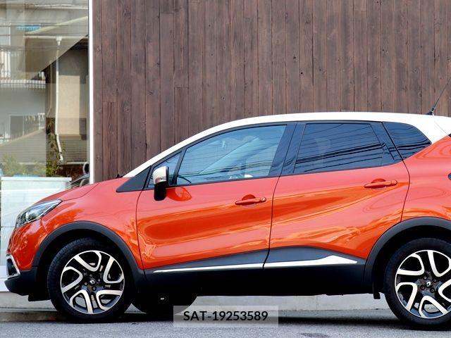 Renault CAPTUR 2015-03 202866-9