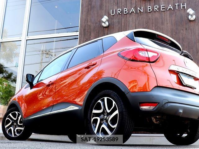 Renault CAPTUR 2015-03 202866-11