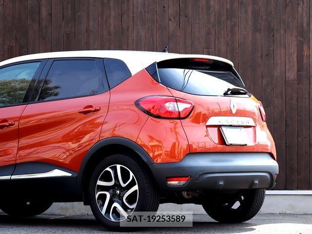 Renault CAPTUR 2015-03 202866-12