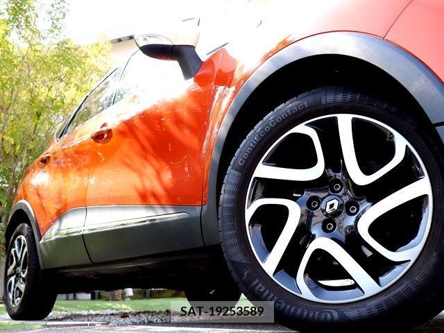 Renault CAPTUR 2015-03 202866-15