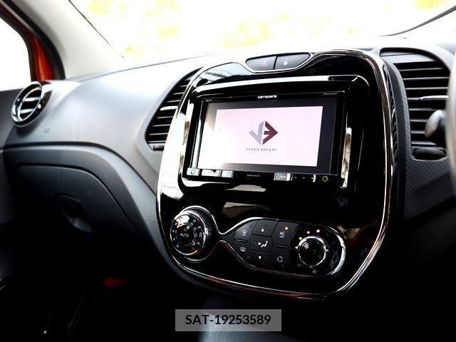 Renault CAPTUR 2015-03 202866-19