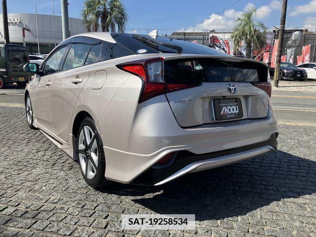 Toyota PRIUS 2019-03 366398-2