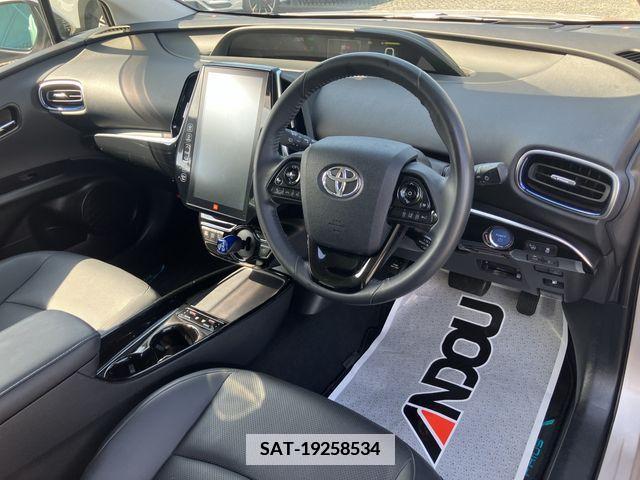 Toyota PRIUS 2019-03 366398-10