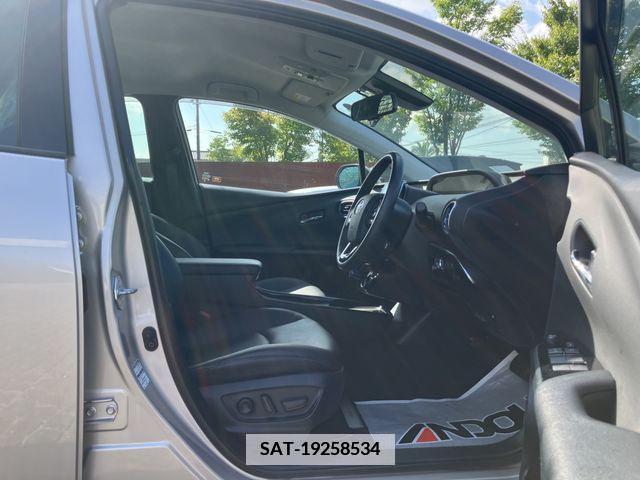 Toyota PRIUS 2019-03 366398-9