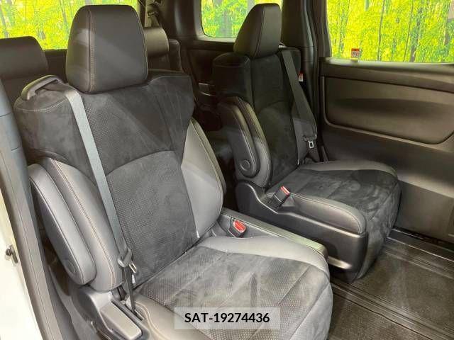 Toyota ALPHARD 2022-11 377136-9