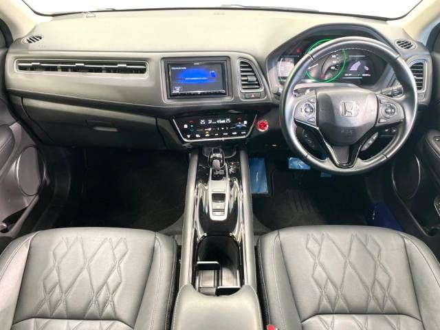 Honda VEZEL 2019-01 15679-1