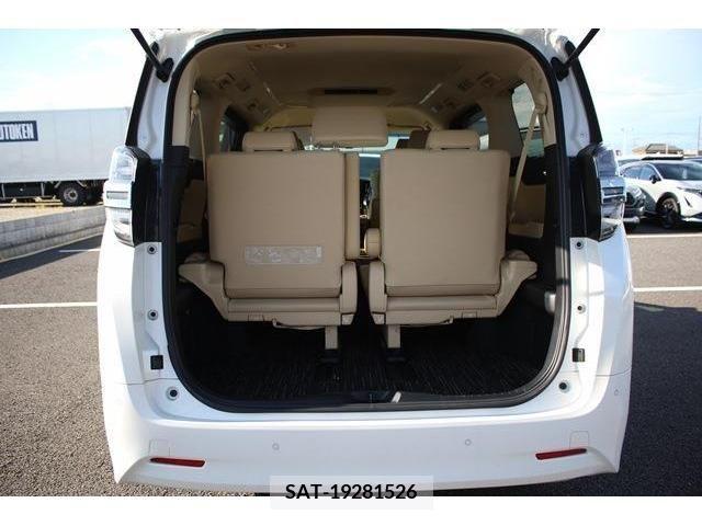 Toyota VELLFIRE 2019-04 369711-16