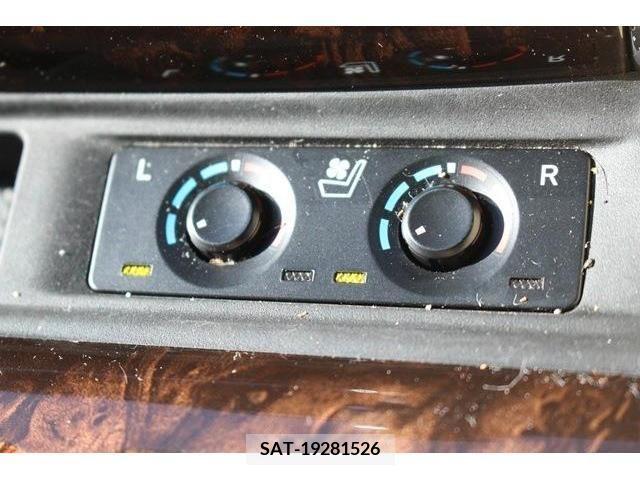 Toyota VELLFIRE 2019-04 369711-3