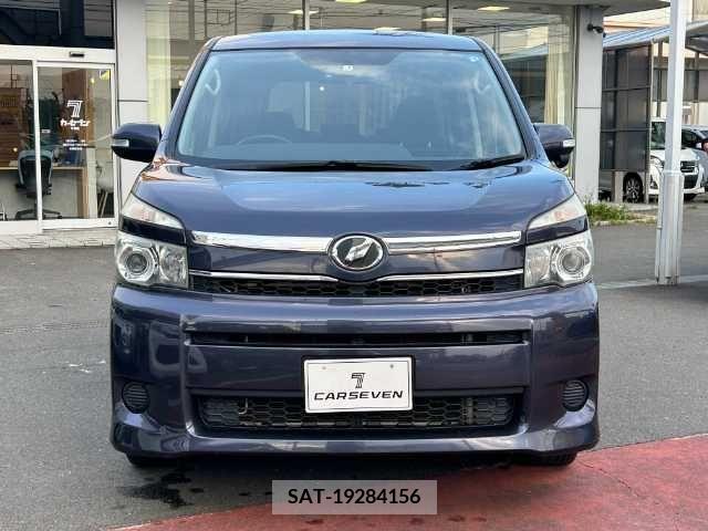 Toyota VOXY 2011-07 341390-26