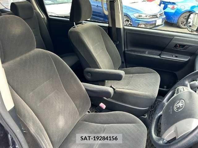 Toyota VOXY 2011-07 341390-13
