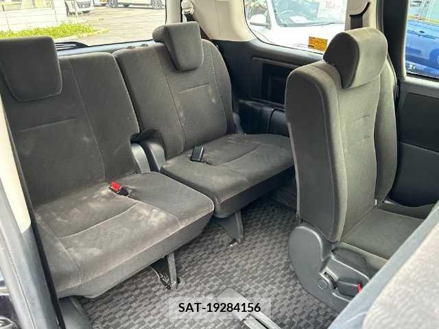 Toyota VOXY 2011-07 341390-16