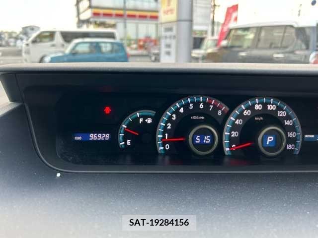 Toyota VOXY 2011-07 341390-3