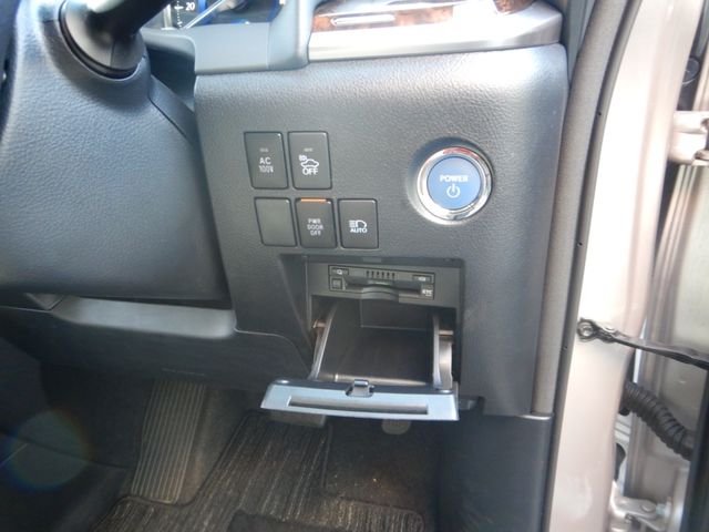 Toyota VELLFIRE 2018-04 9568-9