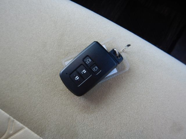 Toyota VELLFIRE 2018-04 9568-10