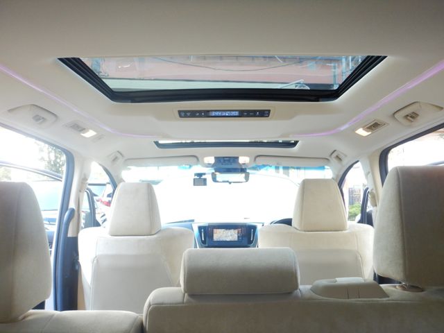 Toyota VELLFIRE 2018-04 9568-18