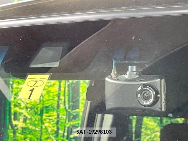 Honda N BOX CUSTOM 2020-01 307111-4