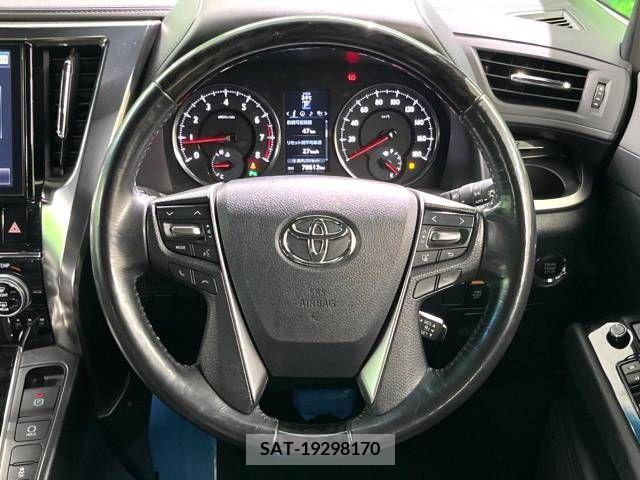 Toyota VELLFIRE 2017-03 332401-12