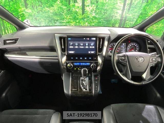 Toyota VELLFIRE 2017-03 332401-1
