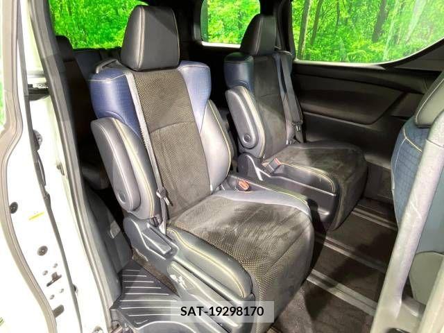Toyota VELLFIRE 2017-03 332401-9