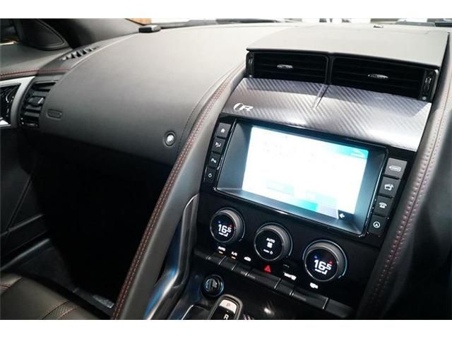 Jaguar F-TYPE 2017-06 9329-19