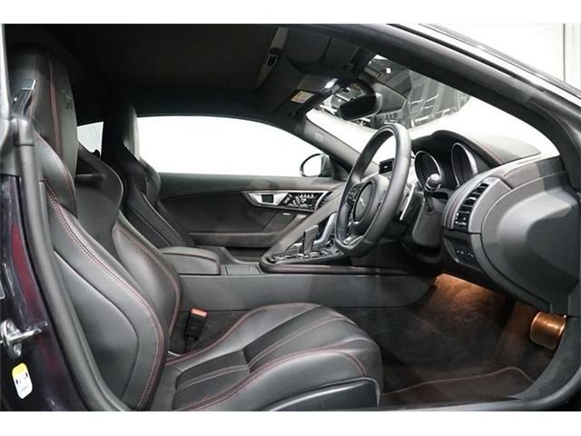 Jaguar F-TYPE 2017-06 9329-14