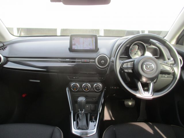 Mazda MAZDA2 2021-04 3562-9