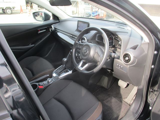 Mazda MAZDA2 2021-04 3562-1