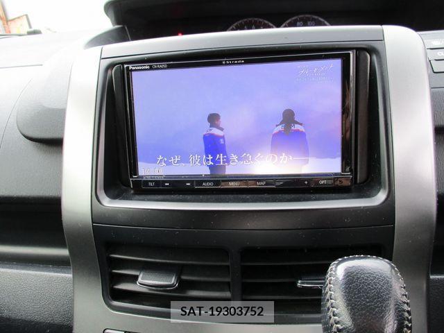 Toyota VOXY 2013-01 375043-16
