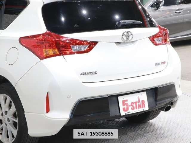 Toyota AURIS 2013-11 339005-7