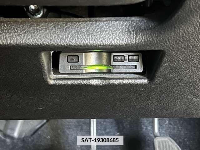 Toyota AURIS 2013-11 339005-19