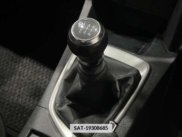 Toyota AURIS 2013-11 339005-4