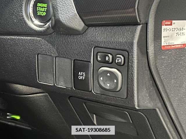 Toyota AURIS 2013-11 339005-17