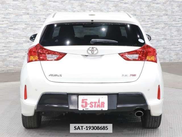 Toyota AURIS 2013-11 339005-12